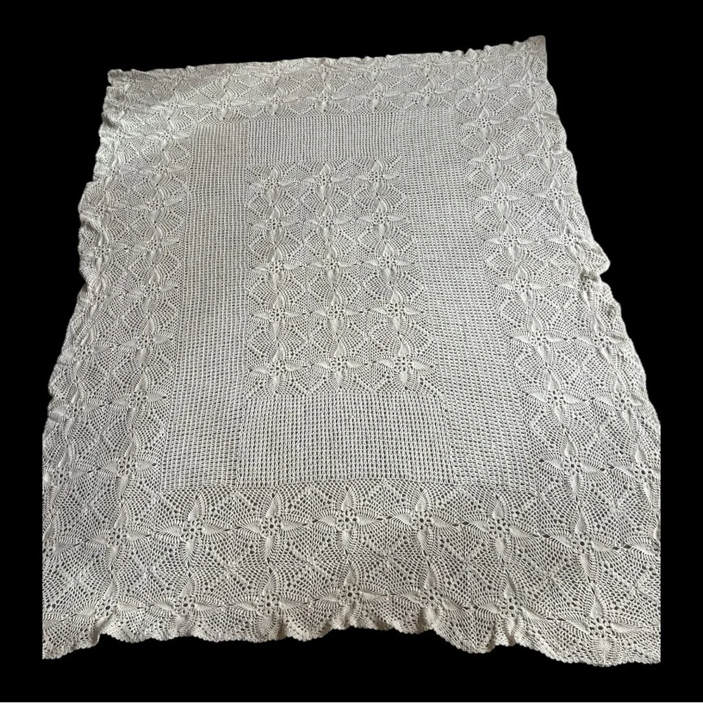 Vintage Hand Crochet & Lace Beige Off-White Bedspread Cottage SHABBY CHIC